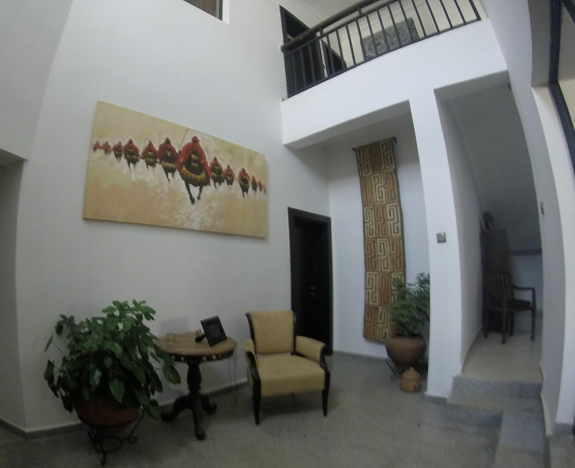 Ironhouse Guest Suites Mobushipe Экстерьер фото